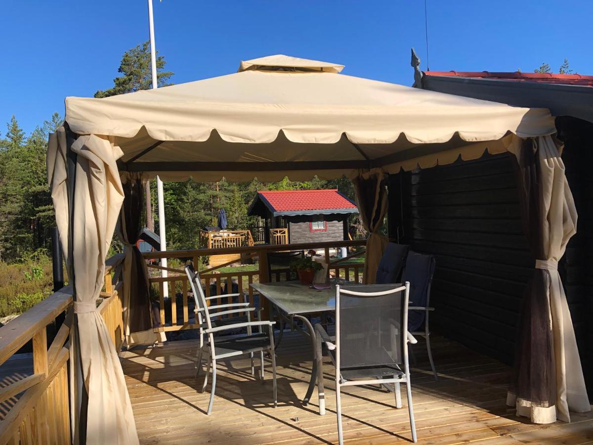 Timber Cottages With Jacuzzi And Sauna Near Lake Vaenern كارلستاد المظهر الخارجي الصورة