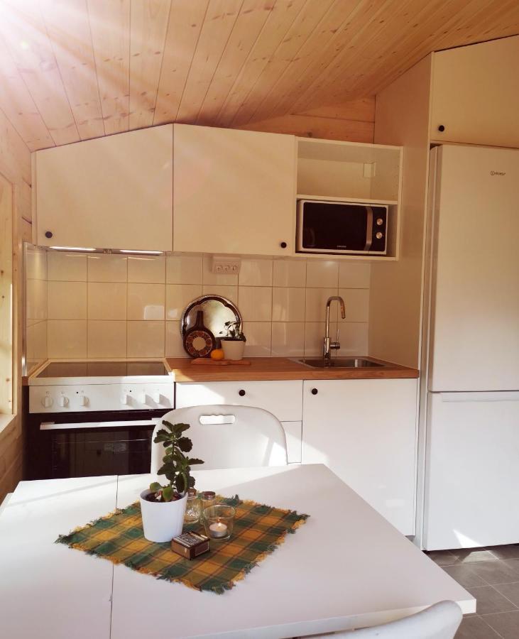 Timber Cottages With Jacuzzi And Sauna Near Lake Vaenern كارلستاد المظهر الخارجي الصورة