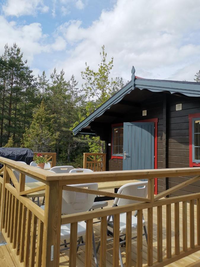 Timber Cottages With Jacuzzi And Sauna Near Lake Vaenern كارلستاد المظهر الخارجي الصورة