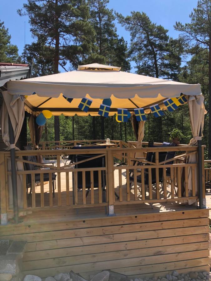 Timber Cottages With Jacuzzi And Sauna Near Lake Vaenern كارلستاد المظهر الخارجي الصورة