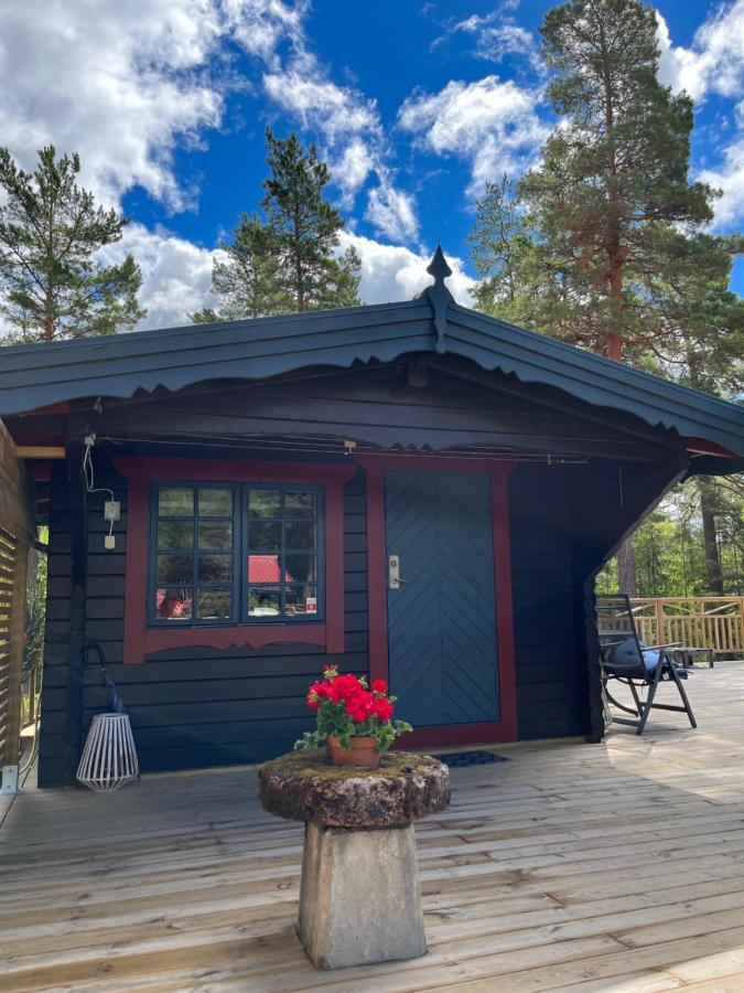 Timber Cottages With Jacuzzi And Sauna Near Lake Vaenern كارلستاد المظهر الخارجي الصورة