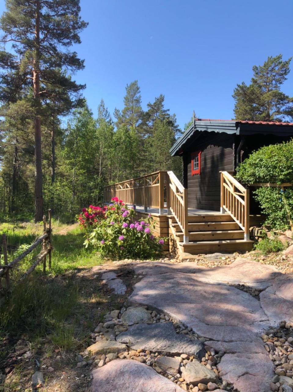 Timber Cottages With Jacuzzi And Sauna Near Lake Vaenern كارلستاد المظهر الخارجي الصورة
