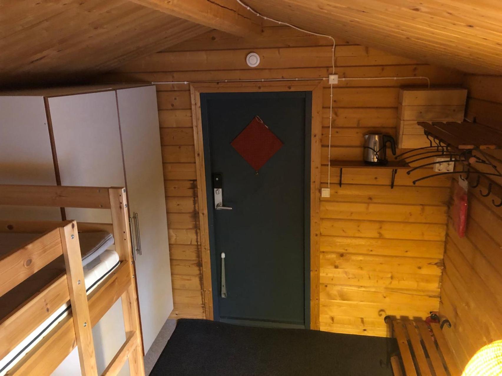 Timber Cottages With Jacuzzi And Sauna Near Lake Vaenern كارلستاد المظهر الخارجي الصورة